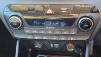 Hyundai TUCSON 1.7 CRDi Blue Drive SE Nav SUV 5dr Diesel DCT Euro 6 (s/s) (141 ps) 33