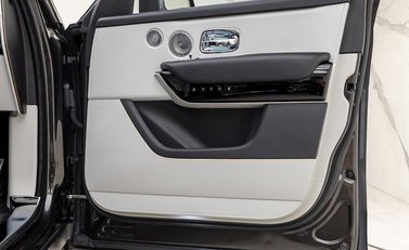 Rolls-Royce Cullinan 25