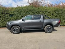 Toyota Hilux Invincible | Auto | 2.4 LT | Double Cab | Camera | Sensors | EURO 6 5