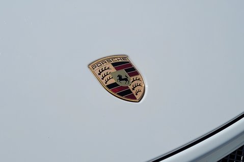 Porsche Cayman GT4 13