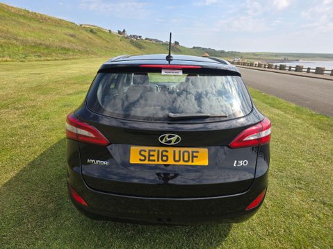 Hyundai i30 1.6 CRDi Blue Drive Premium Tourer DCT Euro 6 (s/s) 5dr 10