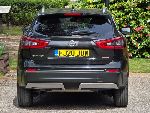 Nissan Qashqai 1.3 Qashqai N-Connecta DiG-T Semi-Auto 5dr 44