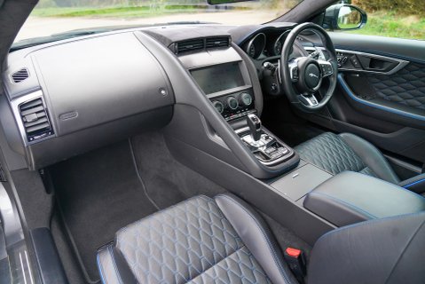 Jaguar F-Type V8 SVR 575 AWD 8