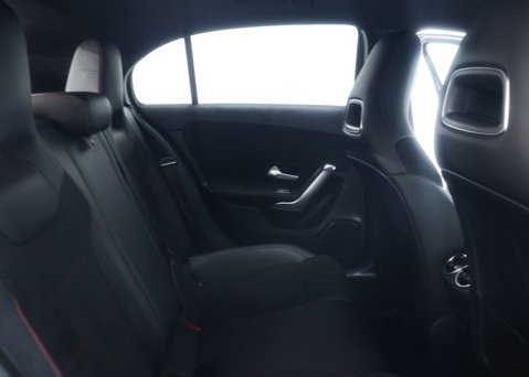 Mercedes-Benz A Class 1.3 A 180 AMG Line Exeutive Auto 5dr 51