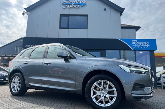 Volvo XC60 D4 MOMENTUM AWD AUTO 2