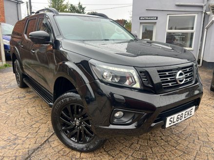 Nissan Navara 2.3 dCi N-Guard Pickup Double Cab 4dr Diesel Manual 4WD Euro 6 (s/s) (190 p