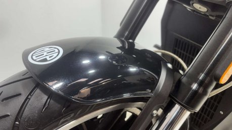 MBP C 2024 ONLY 3K 1 OWNER CRUISER BIKE 1000CC TOURER BIKE 29