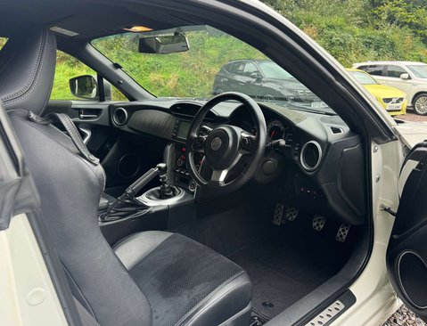 Toyota GT86 2.0 GT86 Professional D-4S 2dr 27