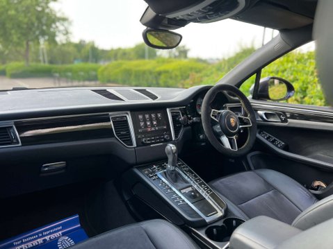 Porsche Macan 3.0 Macan S D Semi-Auto 4WD 5dr 37