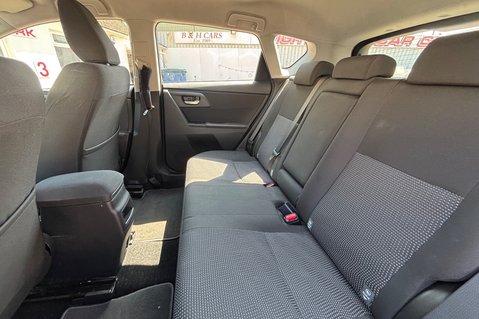 Toyota Auris ICON VALVEMATIC.. AUTOMATIC.. 9 MAIN DEALER SERVICES.. STUNNING EXAMPLE 7