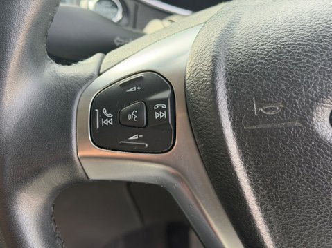 Ford Ecosport TITANIUM TDCI 13