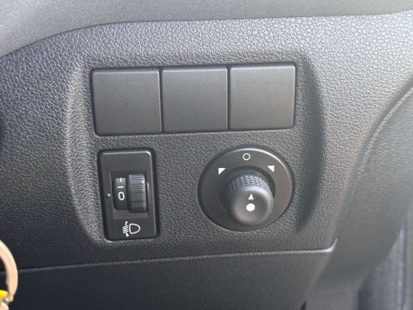 Citroen Berlingo Multispace 1.6 Berlingo Multispace XTR HDi 90 5dr 33