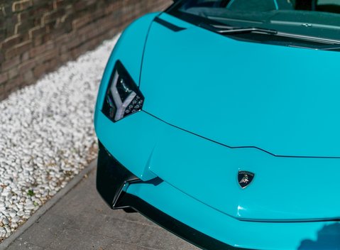 Lamborghini Aventador SV LP750-4 Roadster 22