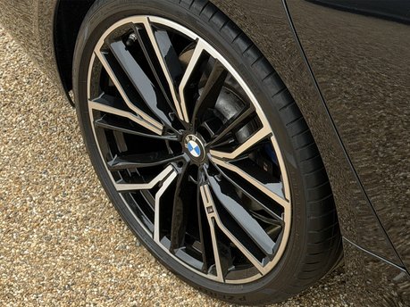 BMW 5 Series 520D M SPORT TOURING MHEV 36