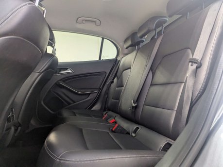 Mercedes-Benz GLA 1.6 GLA 200 Sport 5dr 44