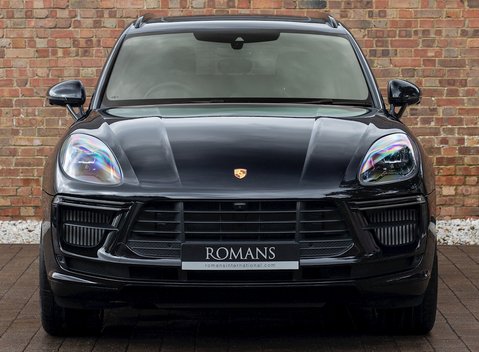 Porsche Macan Turbo 4