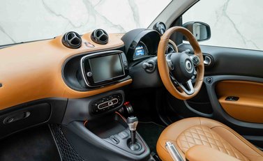 Smart Fortwo Coupe RACING GREEN EDITION 20