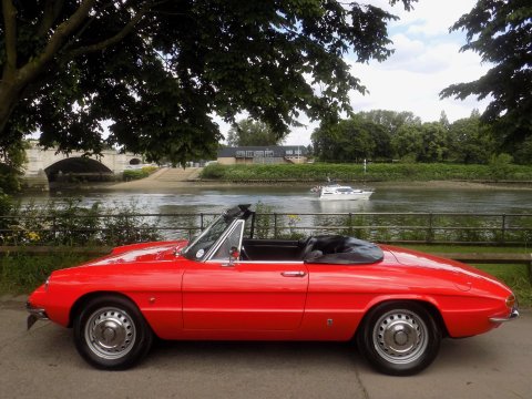 Alfa Romeo Spider 1600 Duetto 1