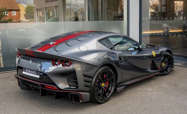 Ferrari 812 Competizione 3