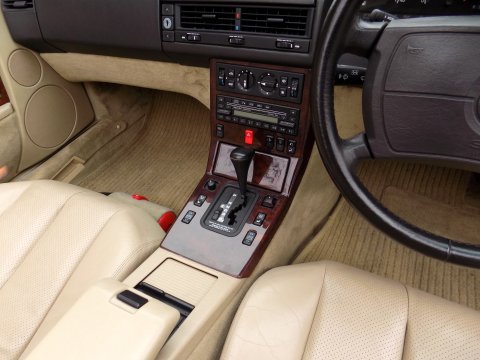 Mercedes-Benz SL Series 500SL-32 31