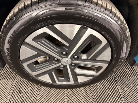 Hyundai KONA 39kWh Premium Auto 5dr (10.5kW Charger) 39