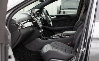 Mercedes-Benz GLE 63 S 4MATIC Night Edition 16