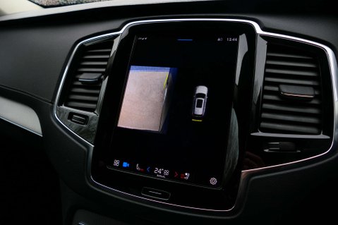 Volvo XC90 2.0 XC90 + B5 MHEV AWD Auto 4WD 5dr 38