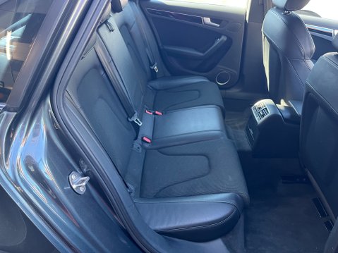 Audi A4 2.0 TDI 177 BLACK EDITION 6