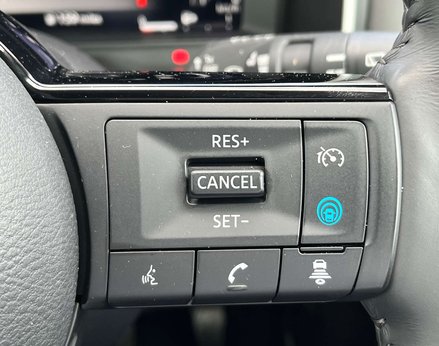 Nissan Qashqai 1.3 Qashqai N-Connecta DiG-T MHEV 5dr 54