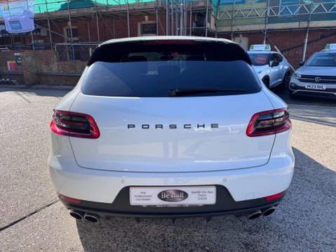 Porsche Macan D S PDK 9