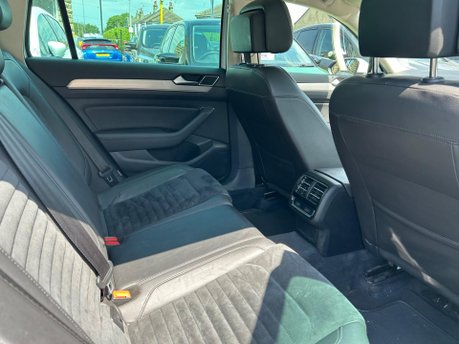Volkswagen Passat GT TDI BLUEMOTION TECHNOLOGY 17
