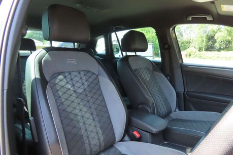 Volkswagen Tiguan 2.0 TDI R-Line SUV 5dr Diesel DSG 4Motion Euro 6 (s/s) (150 ps) 9