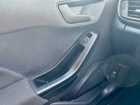 Ford Fiesta TREND 37