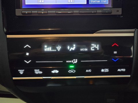 Honda Fit 1.5 VVTi Hybrid 24