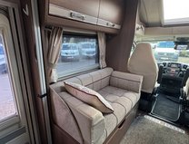 Elddis Majestic 254 2 Belt|4 Berth|Transverse Island Bed|Kitchen|Bathroom|Large Fridge Freezer 11