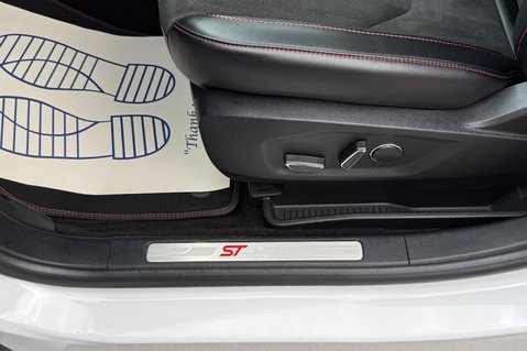 Ford Edge ST-LINE ECOBLUE - PAN ROOF -DRIVERS ASSISTANCE PACKAGE - PANORAMIC ROOF  19