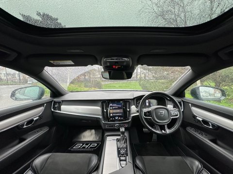 Volvo V90 2.0 D5 R-Design Plus Auto AWD Euro 6 (s/s) 5dr 3