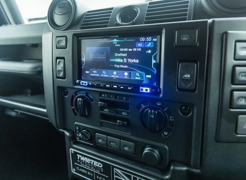 Land Rover Defender 110 XS Classic SIIA Twisted 25