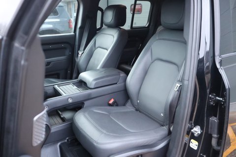 Land Rover Defender 110 P525 V8 Urban Edition  20