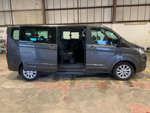 Ford Tourneo Custom 320 TITANIUM L2 ECOBLUE AUTO 4