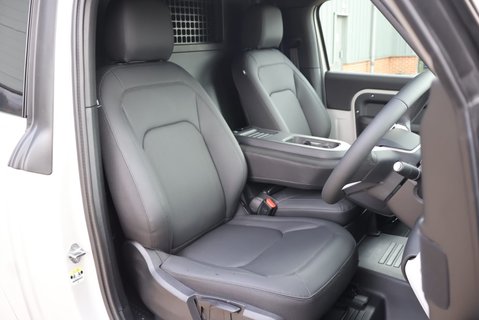 Land Rover Defender 90 2026 Brand NEW  HARD TOP STYLED BY SEEKER AIR SUSPENSION AND JUMP SEAT  13