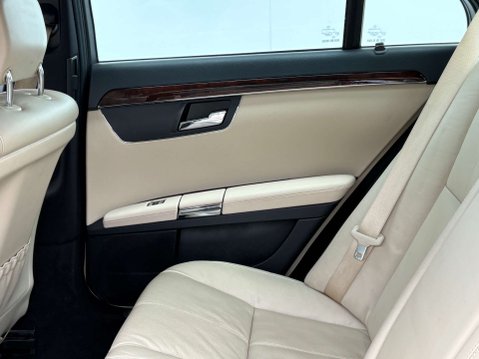 Mercedes-Benz S Class 3.0 S320 CDi Auto 4dr 56