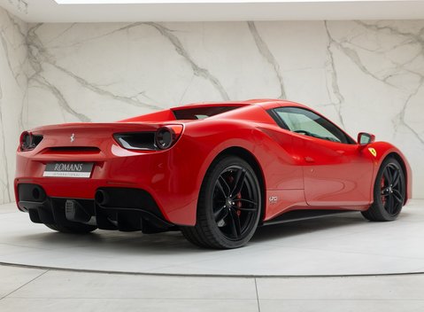 Ferrari 488 SPIDER 6