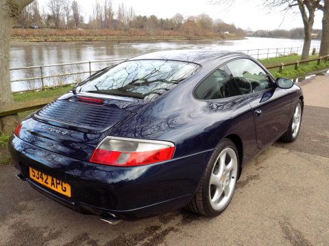 Porsche 911 CARRERA 4 3