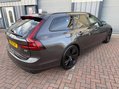 Volvo V90 2.0 B5 MHEV R-Design Auto Euro 6 (s/s) 5dr 2