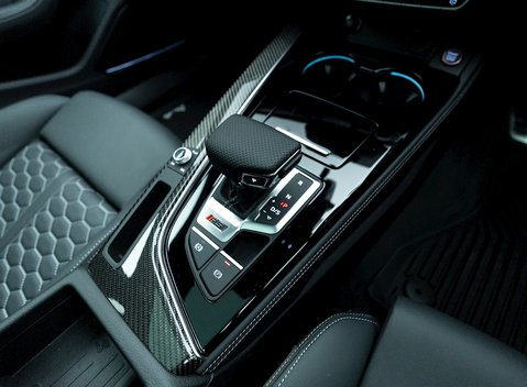 Audi RS4 Avant Carbon Black 21