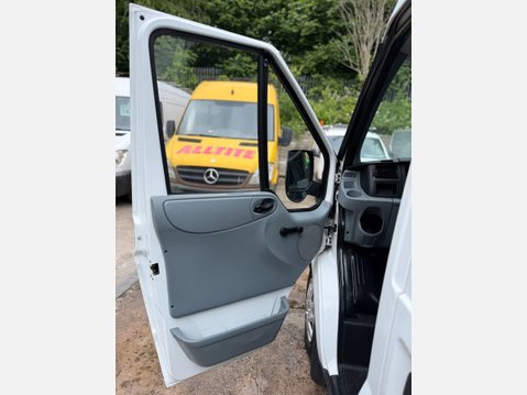 Ford Transit 2.2 TDCi 280 Panel Van 5dr Diesel Manual FWD L2 H1 (198 g/km, 123 bhp) 29
