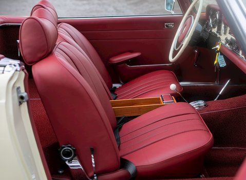 Mercedes-Benz SL Class SL Pagoda 16