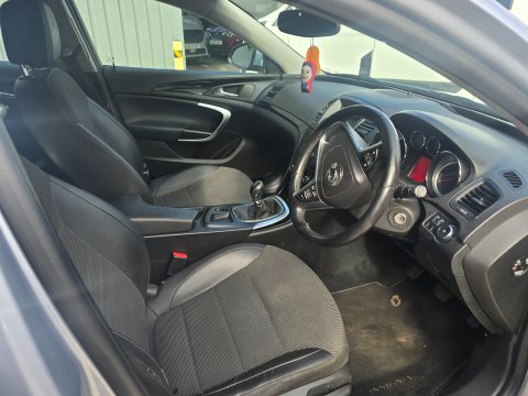 Vauxhall Insignia SE CDTI 8