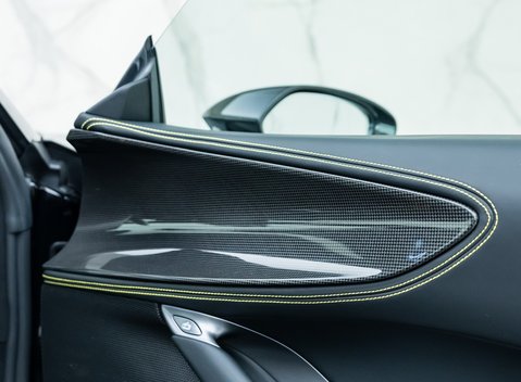 Ferrari SF90 Stradale 24